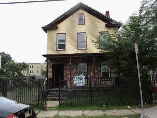 In Newark New Jersey - In Newark New Jersey Exterior 2 1 3