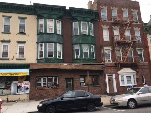 In Union City NJ - In Union City Nj Exterior 20