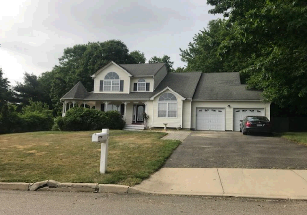 For  In Rocky Point NY - Fromt