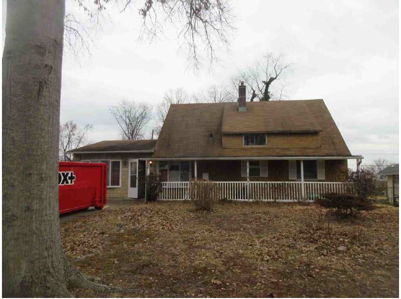 Levittown PA - Front 1 1 37