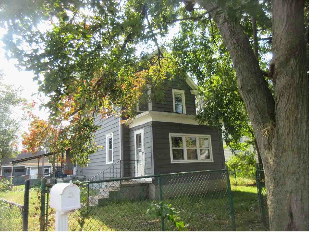 For  In Croydon PA - Front 12 3