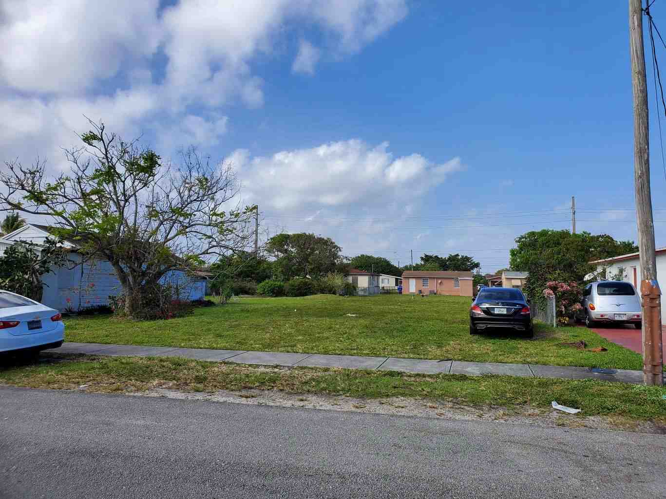 For Cash Out  In West Park, FL - Front 40