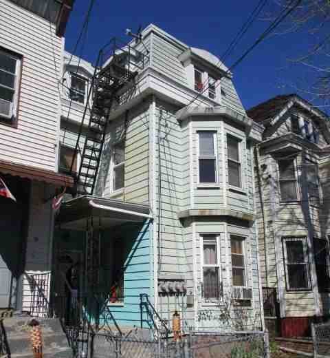 In Newark NJ - In Newark Nj Newark E1494527759746